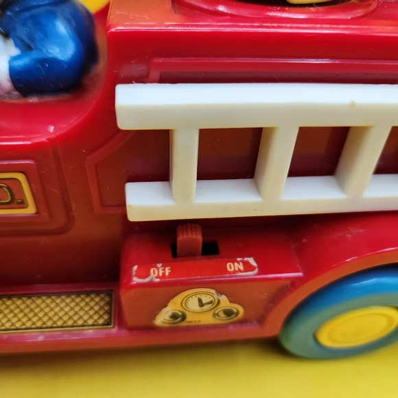 Vintage 80s Walt Disney Firetruck w Lights Mickey Mouse Donald Duck ILLCO USA - Picture 8 of 12